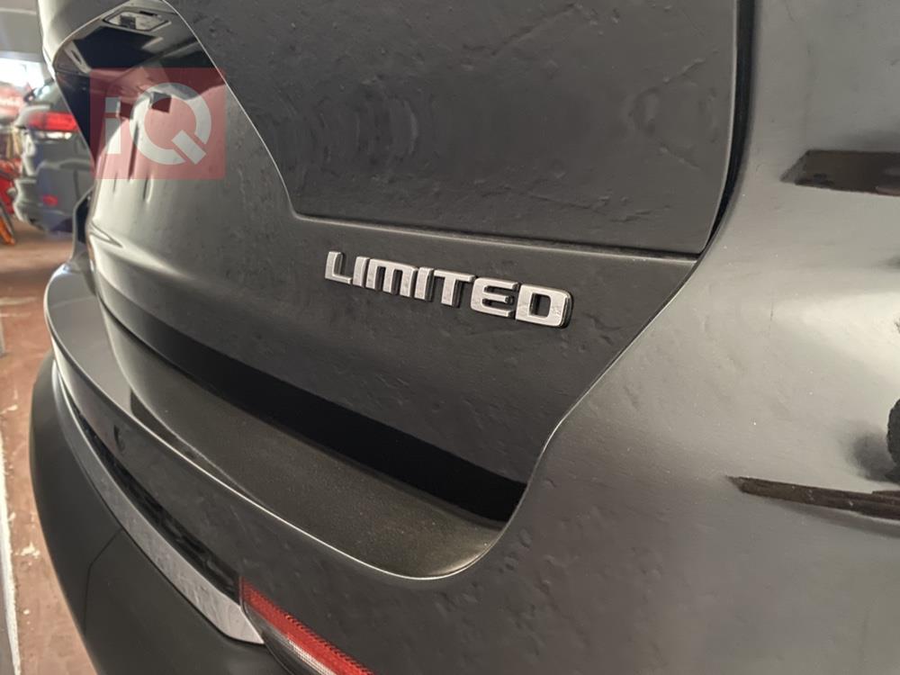 جیپ L گراند شیرۆکی